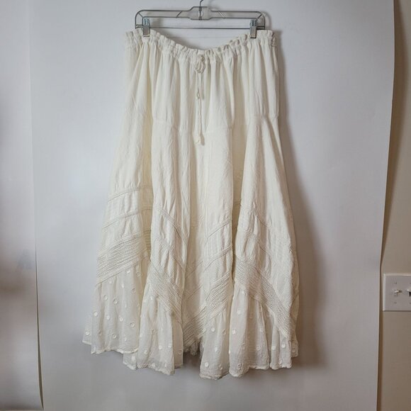 L'POGEE Boho Asymmetrical White Skirt Eyelet Detail & Crochet Layers Drawstring - Picture 13 of 16